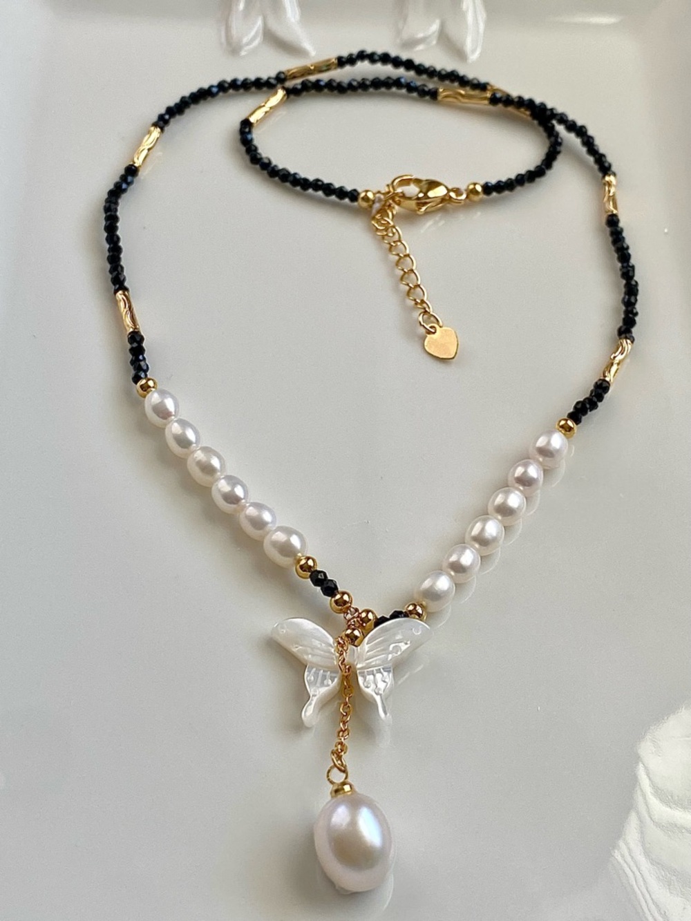 GP70-Handmade Freshwater Pearl And Mother Of Pearl Butterfly Spinel Necklace